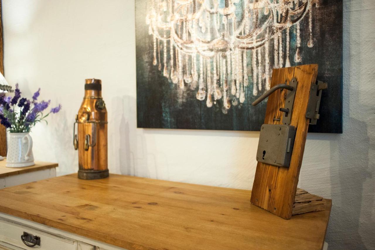 Pajta Apartman Es Vendeghaz Tata Buitenkant foto